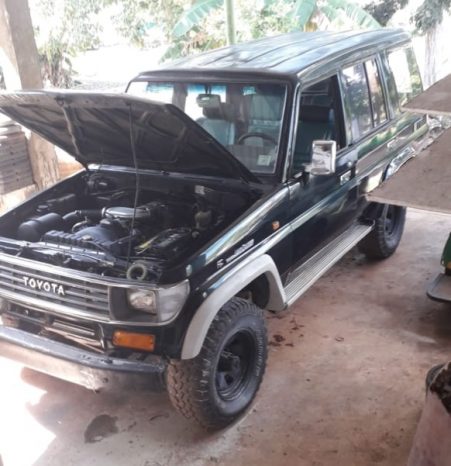 Toyota Land Cruiser 1995  6500$ Para más información al 63220110